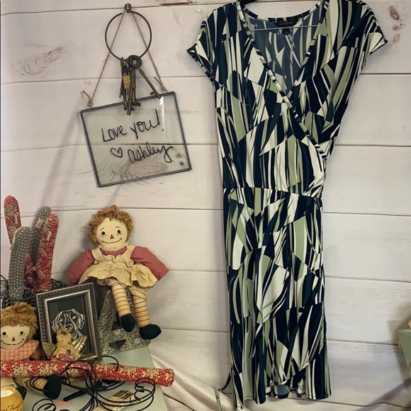 Banana Republic; Navy; Green; Midi; Wrap Dress; L - Picture 3 of 8